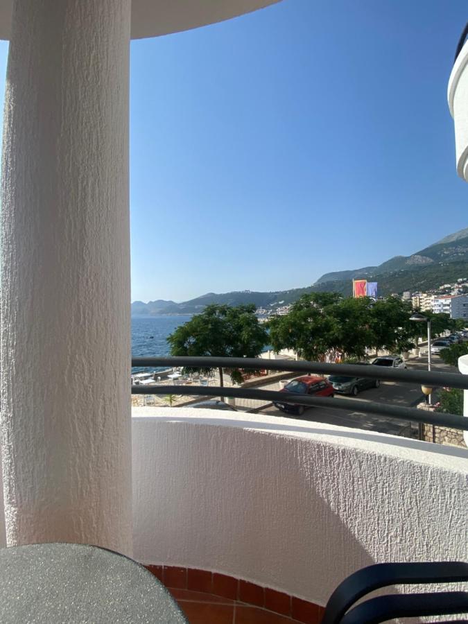 Delux Apartmani Добра вода Екстериор снимка